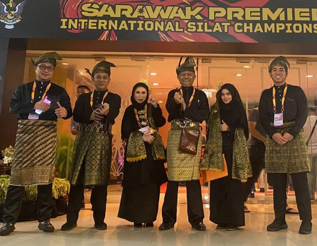 Kumpulan peserta di Sarawak Premier International Silat Championship